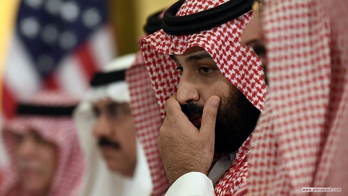 غضب في عدن: تمزيق العلم السعودي وإحراق صور &ldquo;بن سلمان&rdquo;