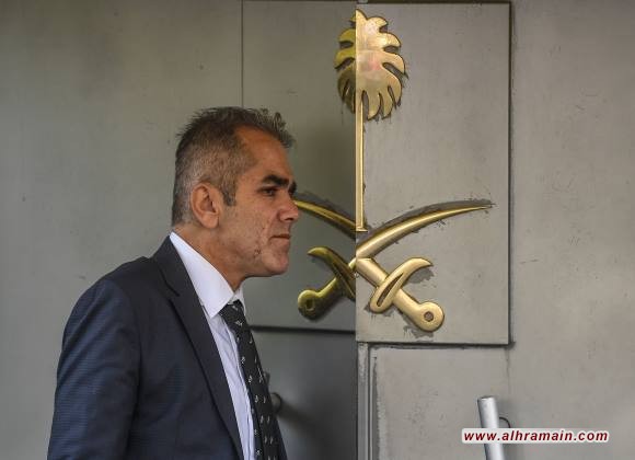 فرق البحث الجنائي التركية تدخل مبنى القنصلية السعودية والشرطة التركية لديها تسجيل يشير لمقتل خاشقجي ومسؤولون سعوديون وأتراك يلتقون للتحقيق في مصير خاشقجي (فيديو)