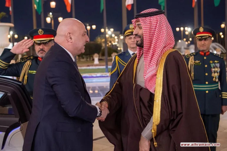 النظام السعودي في لبنان: وعود بمشاريع مشروطة بالإهانة  