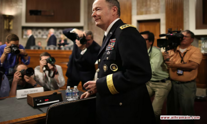 بينهم المدير السابق لوكالة الأمن القومي الأمريكية.. السعودية تغدق ملايين الدولارات على 22 عسكريا متقاعدا