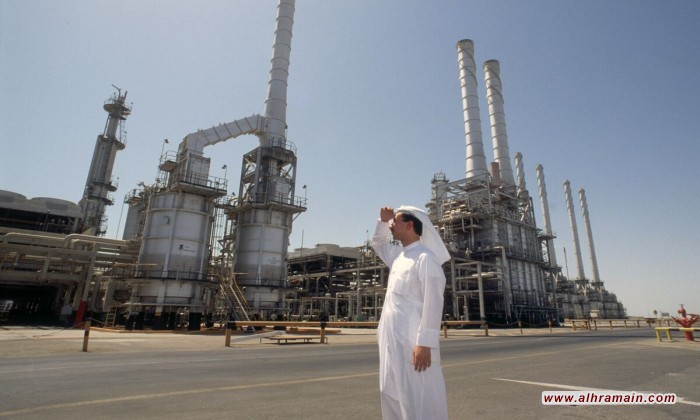 تخفيضات إنتاج النفط.. هل تدفع اقتصاد السعودية نحو الانكماش؟