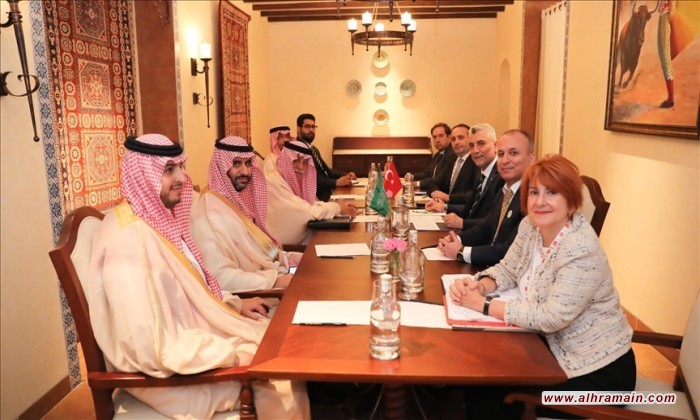 وزير التجارة التركي يلتقي نظيره السعودي في الهند.. ماذا ناقشا؟